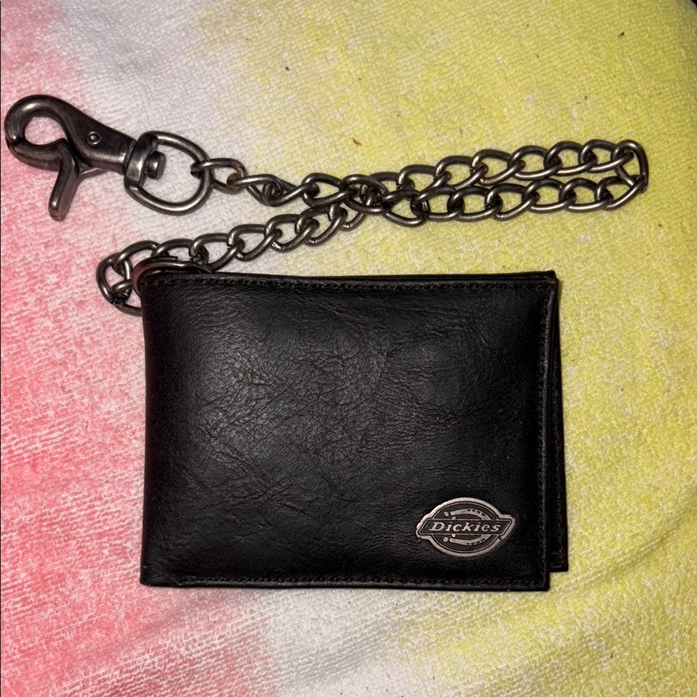 Dickies Black Leather Wallet with Chain